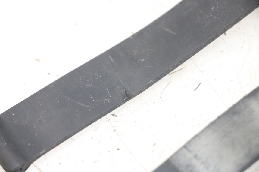 photo de PASEK DO ZESTAWU NARZĘDZIOWEGO YAMAHA XJN DIVERSION 600 (2000 - 2003) - Zoom stanu zużycia