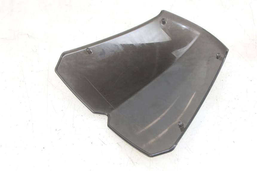 photo de SZYBA OCHRONNA PEUGEOT KISBEE 4T 50 (2010 - 2017) - Zoom stanu zużycia