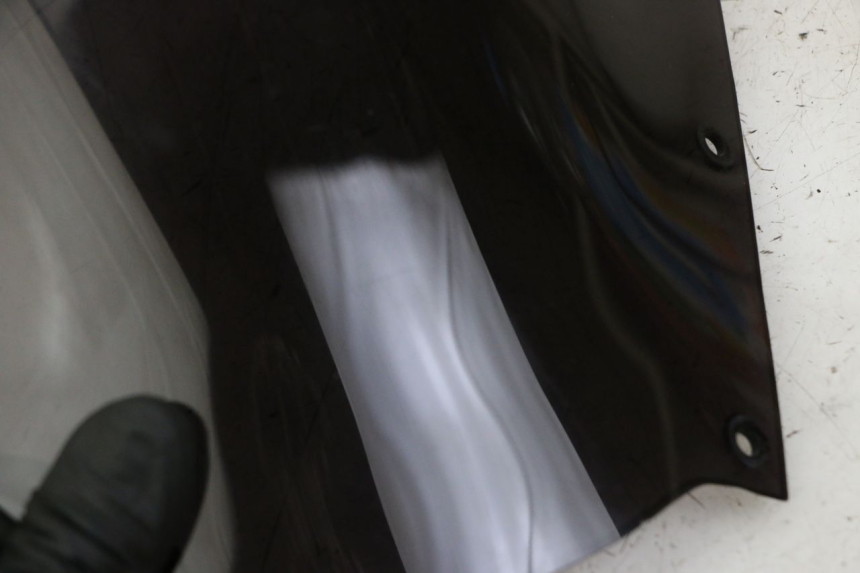 photo de SZYBA OCHRONNA YAMAHA FZS FAZER 600 (2001 - 2003) - Zbliżenie techniczne