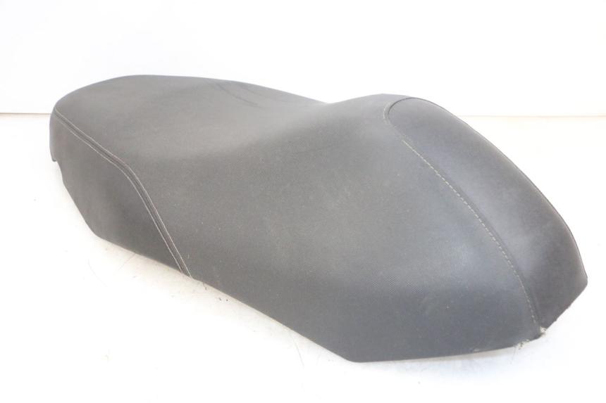 photo de SIEDZENIE KYMCO AGILITY 16+ 4T 50 (2018 - 2023) - Inny kąt widzenia