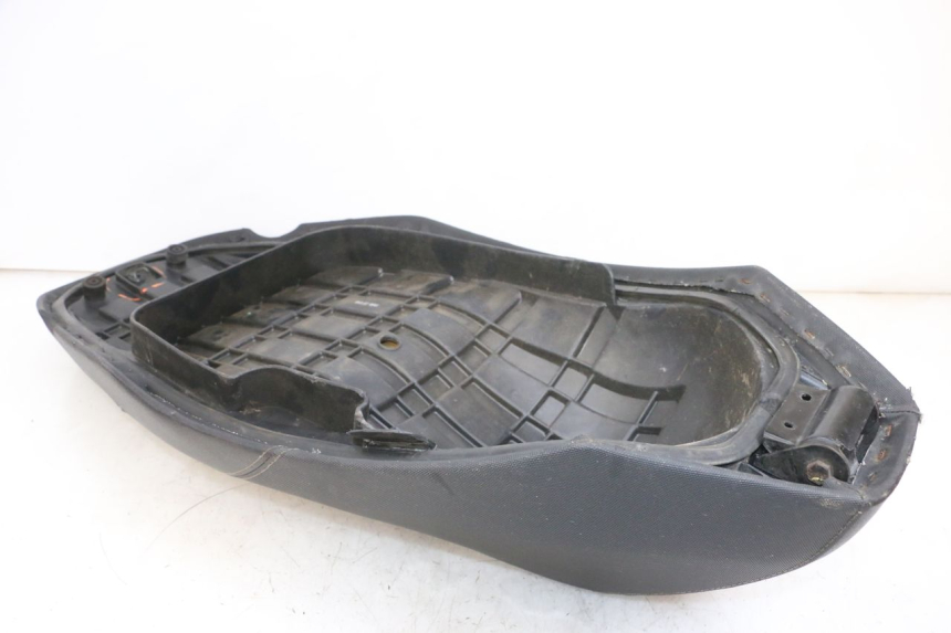 photo de SIEDZENIE KYMCO AGILITY 16+ 4T 50 (2018 - 2023) - Stan powierzchni