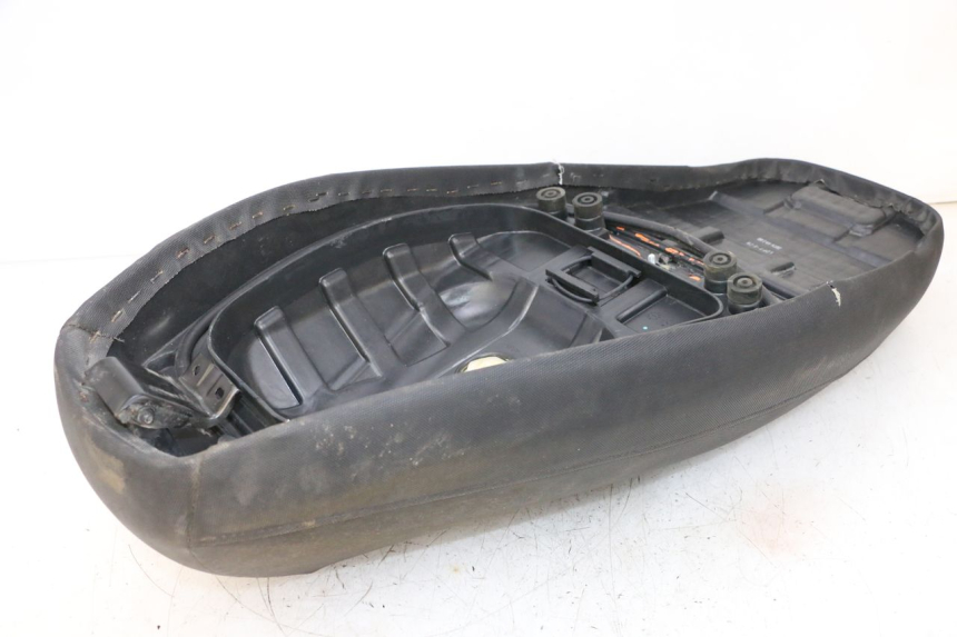 photo de SIEDZENIE KYMCO AGILITY 4T 50 (2018 - 2022) - Widok produktu