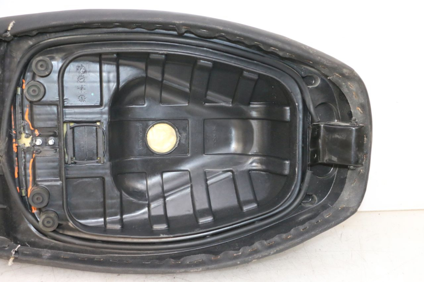 photo de SIEDZENIE KYMCO AGILITY 4T 50 (2018 - 2022) - Alternatywny kąt