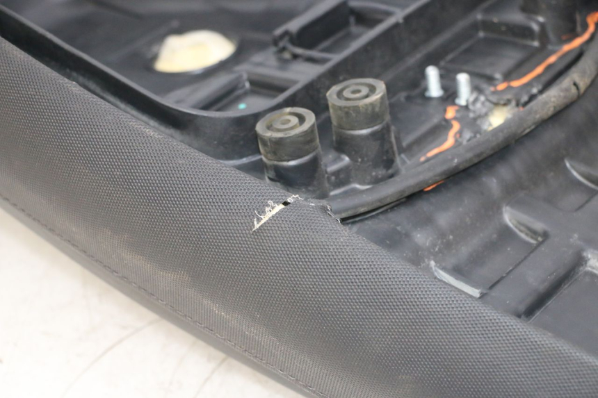 photo de SIEDZENIE KYMCO AGILITY 4T 50 (2018 - 2022) - Oznaczenia i referencje