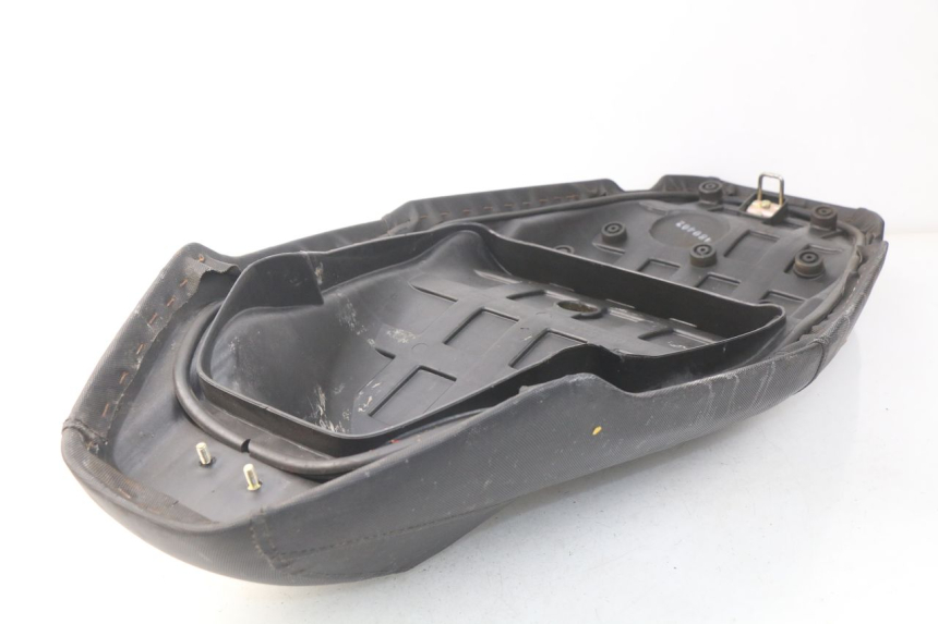 photo de SIEDZENIE KYMCO AGILITY CITY 4T 50 (2008 - 2016) - Zbliżenie techniczne