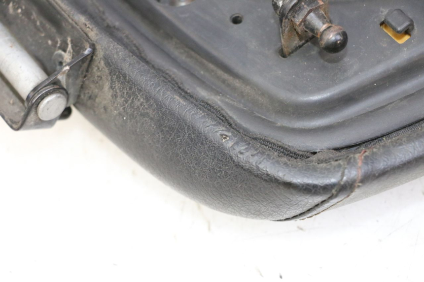 photo de TYLNE SIEDZENIE QUADRO 4 4D 350 (2015 - 2018) - Inny kąt widzenia