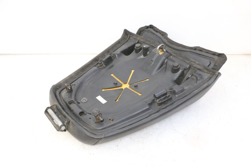 photo de TYLNE SIEDZENIE QUADRO 4 4D 350 (2015 - 2018) - Zbliżenie techniczne