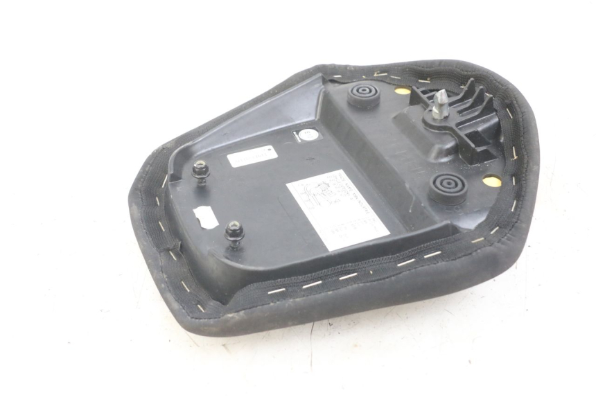 photo de TYŁ SIEDZENIA YAMAHA AEROX 2T 50 (2013 - 2017) - Zoom stanu zużycia