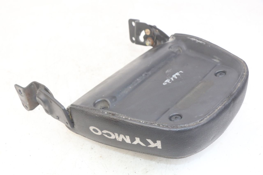 photo de TYLNA SIEDZENIE KYMCO AGILITY 4T 50 (2005 - 2018) - Zbliżenie techniczne