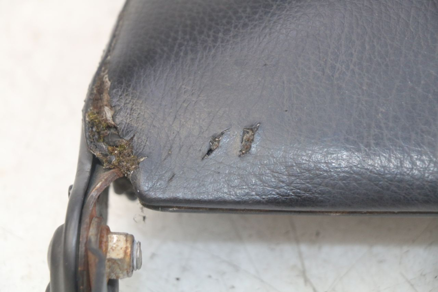 photo de TYLNA SIEDZENIE KYMCO AGILITY 4T 50 (2005 - 2018) - Stan powierzchni