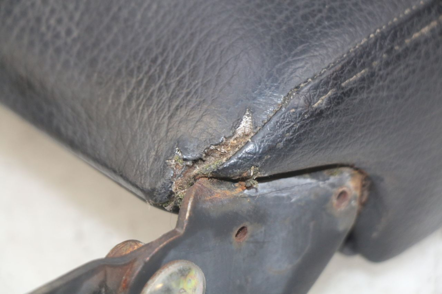 photo de TYLNA SIEDZENIE KYMCO AGILITY 4T 50 (2005 - 2018) - Oznaczenia i referencje