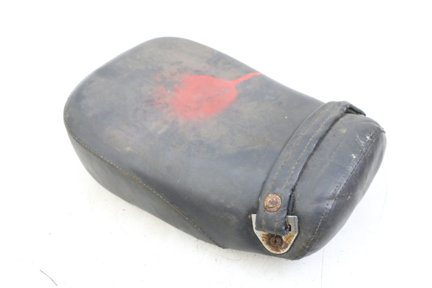 photo de TYŁ SIEDZENIA HYOSUNG GV AQUILA 125 (2000 - 2009) - Widok ogólny