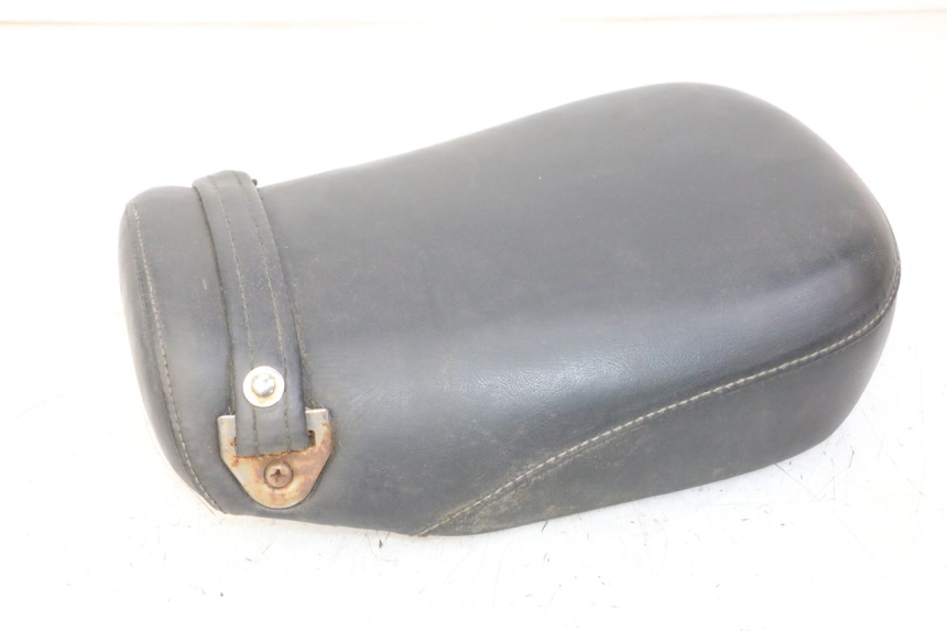 photo de TYŁ SIEDZENIA HYOSUNG GV AQUILA 125 (2000 - 2009) - Część sprawdzona