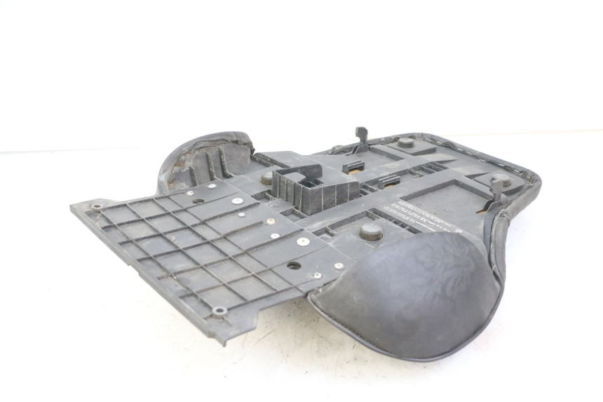 photo de TYŁ SIEDZENIA BMW C1 125 (2000 - 2003) - Punkty mocowania