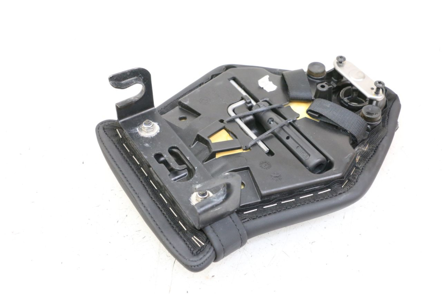 photo de TYŁ SIEDZENIA BMW S RR ABS S1000RR 1000 (2015 - 2018) - Zbliżenie techniczne