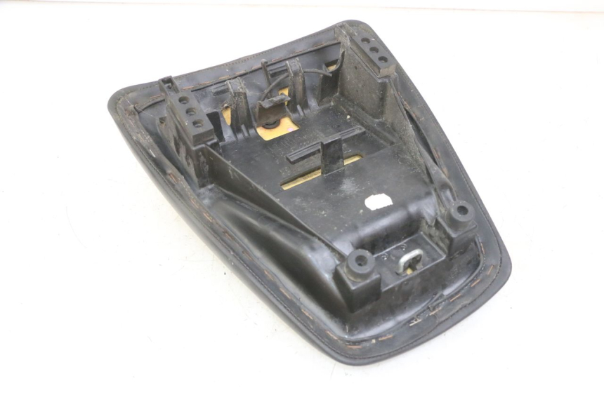 photo de TYŁ SIEDZENIA HONDA CBF 500 (2004 - 2007) - Zoom stanu zużycia