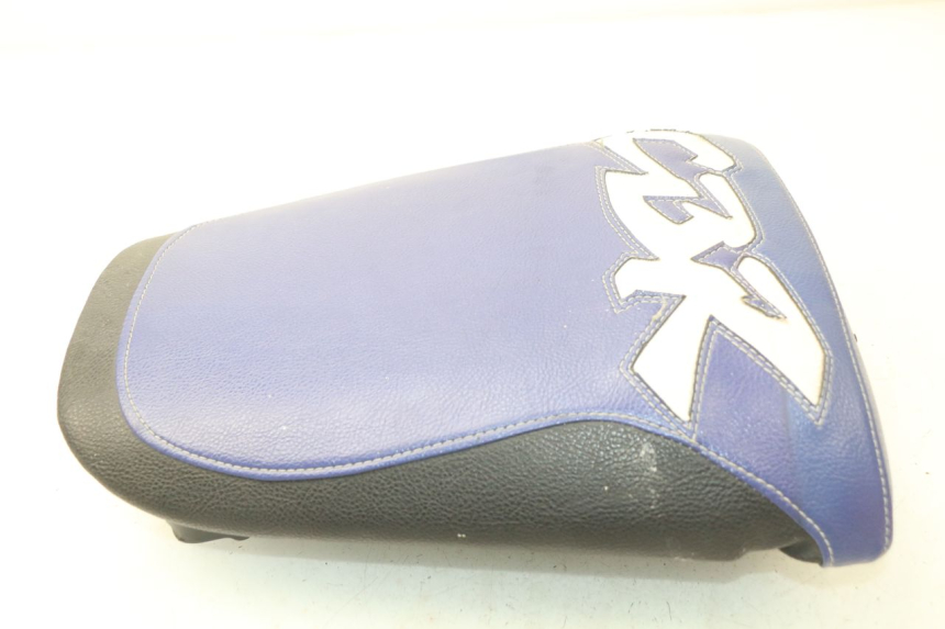 photo de TYŁ SIEDZENIA HONDA CBR 919 RR FIREBLADE 900 (1998 - 1999) - Szczegóły charakterystyczne