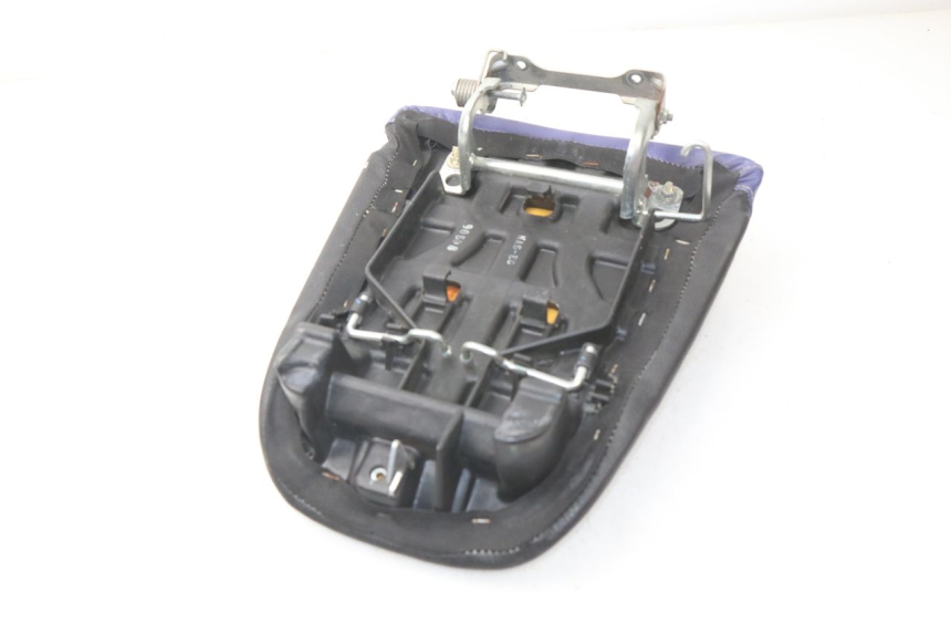 photo de TYŁ SIEDZENIA HONDA CBR 919 RR FIREBLADE 900 (1998 - 1999) - Punkty mocowania