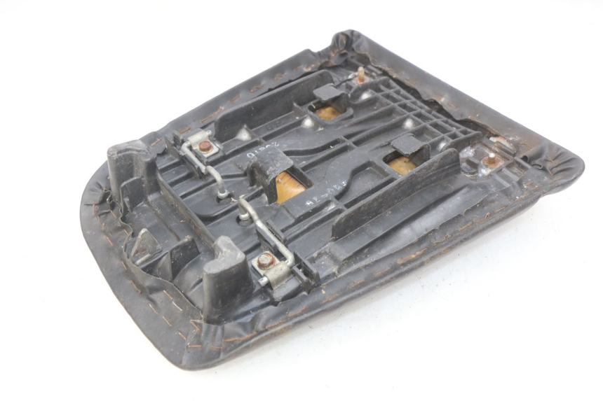 photo de TYŁOWE SIEDZENIE HONDA CBR RR FIREBLADE 900 (1992 - 1994) - Szczegóły charakterystyczne