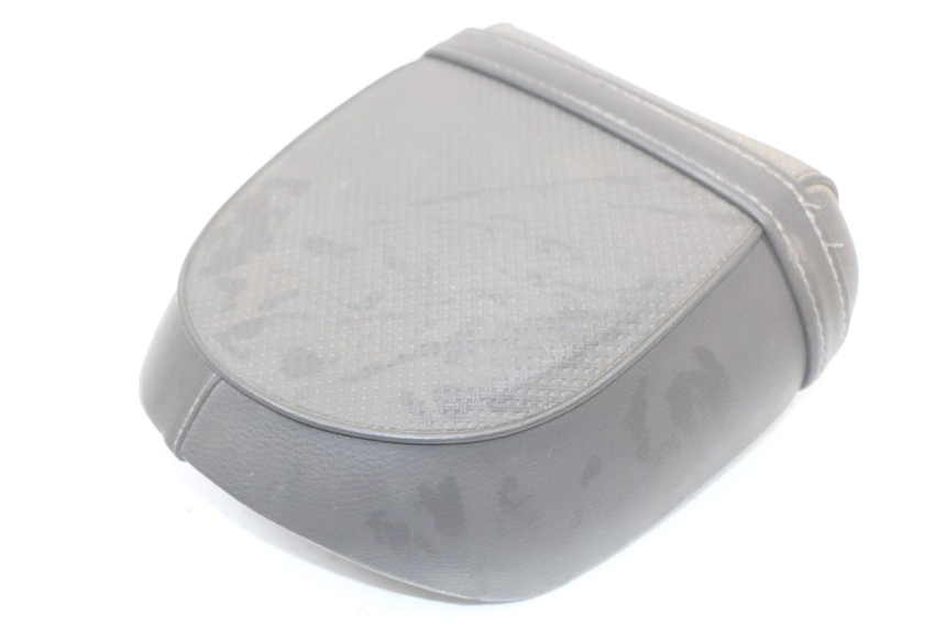 photo de TYŁ SIEDZENIA APRILIA CLASSIC 125 (1995 - 2001) - Zbliżenie techniczne