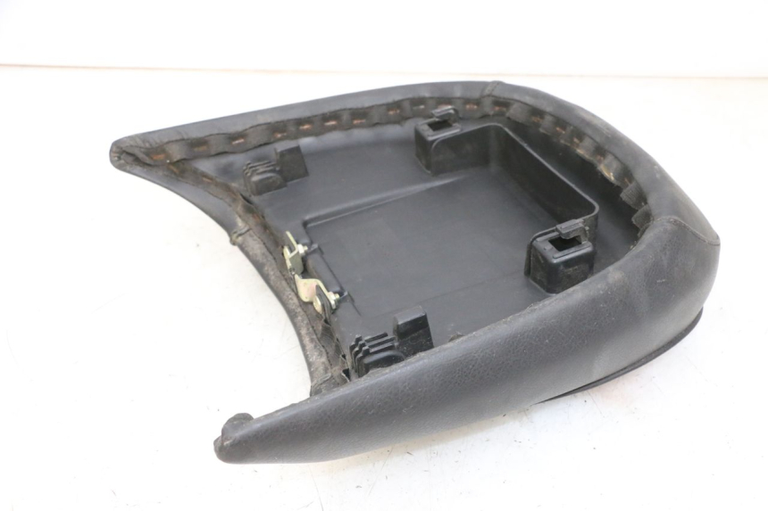 photo de TYŁ SIEDZENIA PEUGEOT DJANGO 4T 50 (2014 - 2019) - Inny kąt widzenia