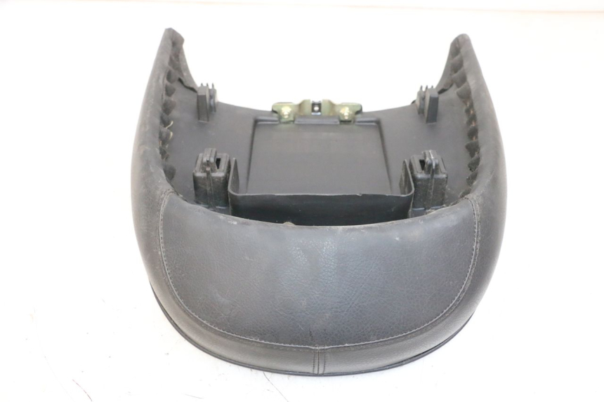 photo de TYŁ SIEDZENIA PEUGEOT DJANGO 4T 50 (2014 - 2019) - Zbliżenie techniczne