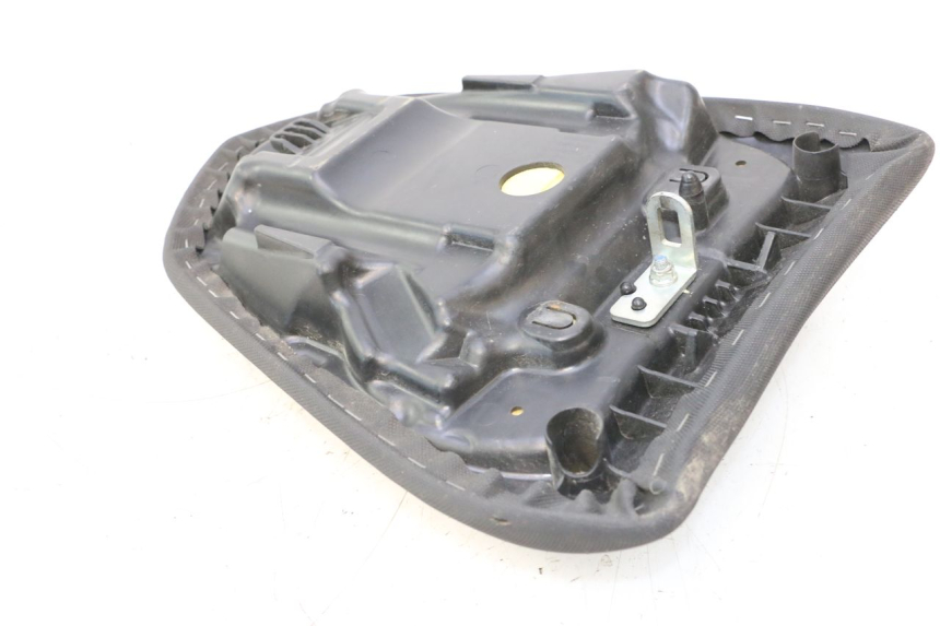 photo de TYLNE SIEDZENIE KAWASAKI ER-6 ER6 F ABS 650 (2012 - 2016) - Szczegół części