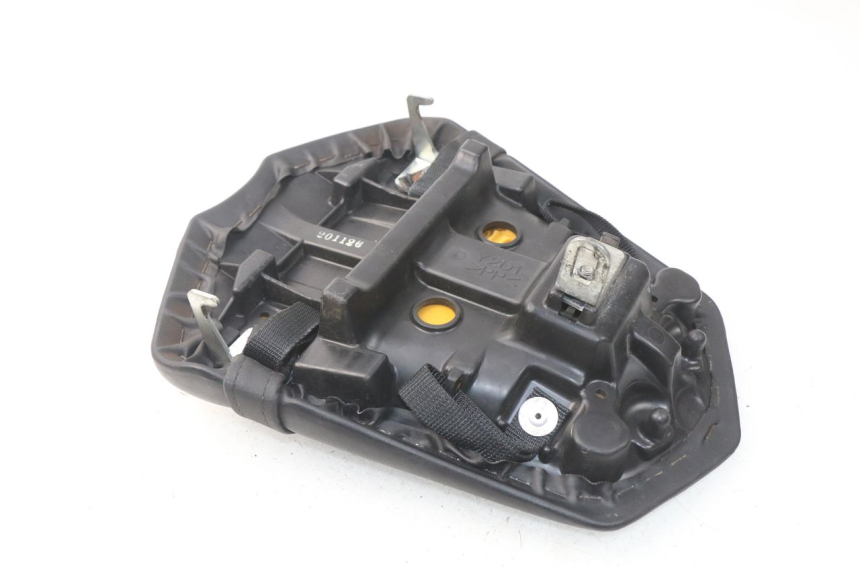 photo de TYŁ SIEDZENIA YAMAHA FZ8 800 (2010 - 2016) - Zoom stanu zużycia