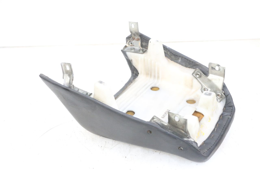 photo de TYŁ SIEDZENIA KAWASAKI GPX R WARBIRD 600 (1988 - 1993) - Widok ogólny