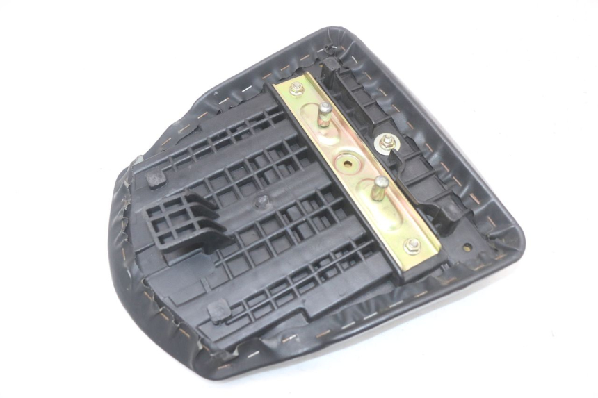 photo de TYŁOWE SIEDZENIE HYOSUNG GTR 125 (2006 - 2008) - Widok ogólny