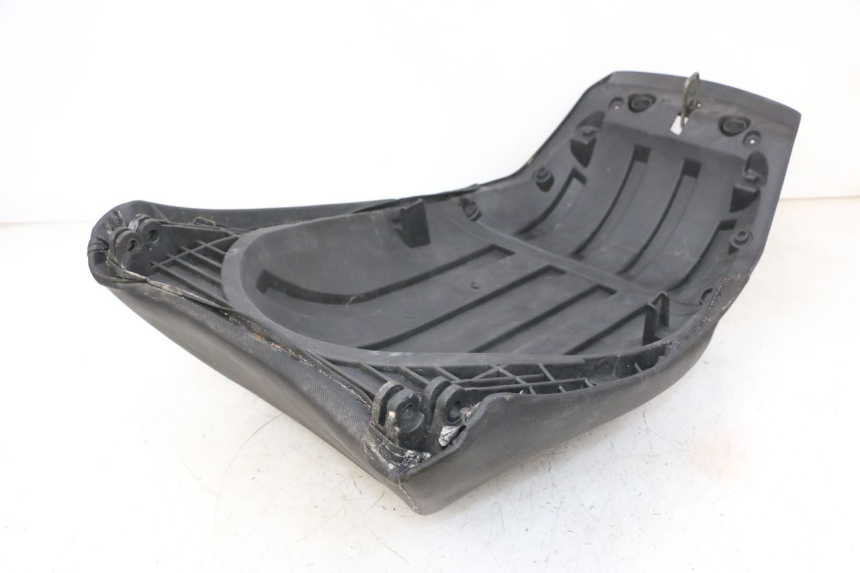 photo de TYLNE SIEDZENIE JM MOTORS GTS 125 (2015 - 2019) - Inny kąt widzenia