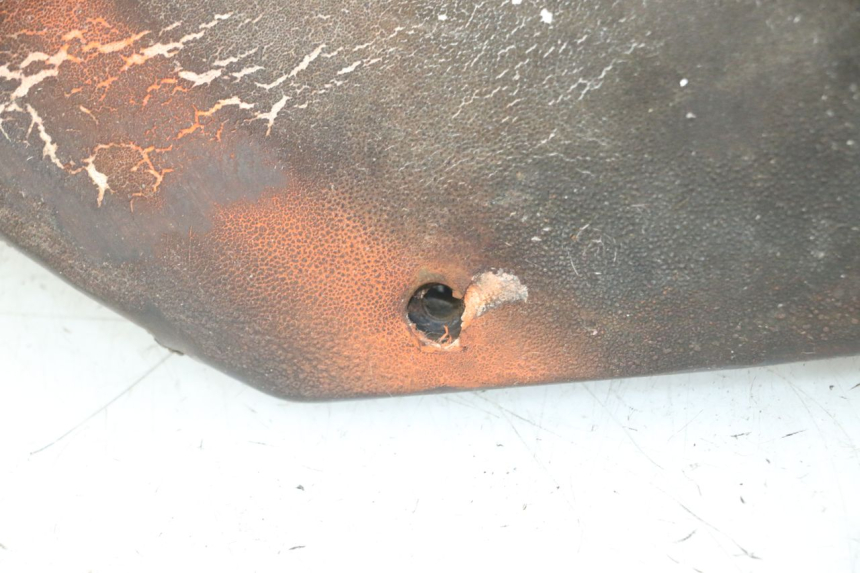 photo de TYŁ SIEDZENIA PEUGEOT JET FORCE CARBU 50 (2003 - 2016) - Zbliżenie techniczne