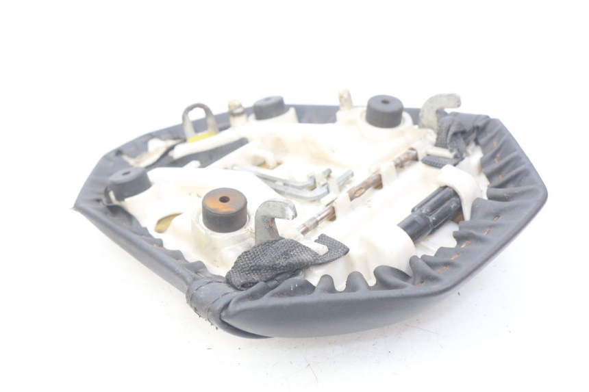 photo de TYŁ SIEDZENIA YAMAHA MT-07 MT07 ABS 700 (2014 - 2017) - Inny kąt widzenia