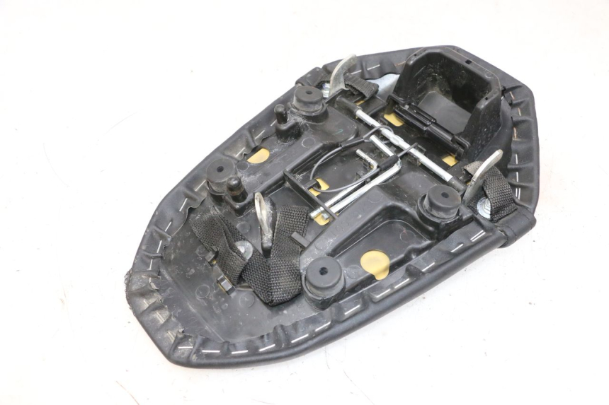 photo de SIEDZENIE TYLNE YAMAHA MT-07 MT07 ABS 700 (2018 - 2020) - Zbliżenie techniczne