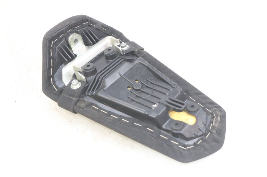 photo de TYŁ SIEDZENIA YAMAHA MT ABS 125 (2014 - 2018) - Zoom stanu zużycia