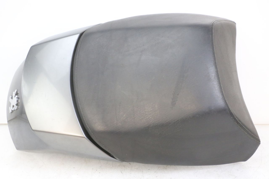 photo de SIEDZENIE TYLNE PEUGEOT SATELIS 125 (2010 - 2012) - Widok główny