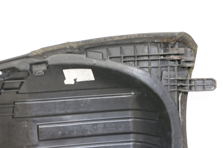 photo de TYŁ SIEDZENIA PEUGEOT SATELIS 125 (2013 - 2018) - Widok ogólny