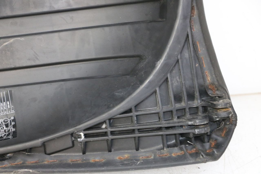 photo de TYŁ SIEDZENIA PEUGEOT SATELIS COMPRESSOR K15 125 (2006 - 2009) - Zbliżenie techniczne