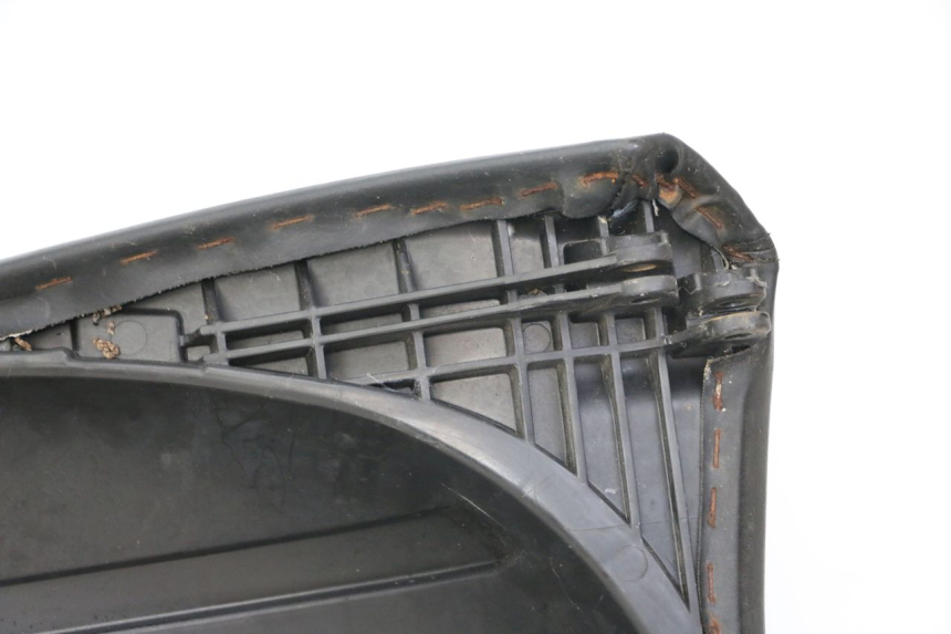 photo de TYŁ SIEDZENIA PEUGEOT SATELIS COMPRESSOR K15 125 (2006 - 2009) - Widok ogólny