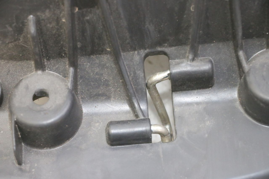 photo de TYŁ SIEDZENIA PEUGEOT SATELIS COMPRESSOR K15 125 (2006 - 2009) - Szczegóły charakterystyczne