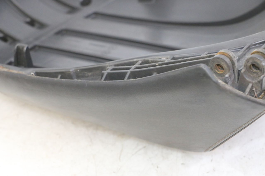 photo de TYŁ SIEDZENIA PEUGEOT SATELIS COMPRESSOR K15 125 (2006 - 2009) - Stan powierzchni