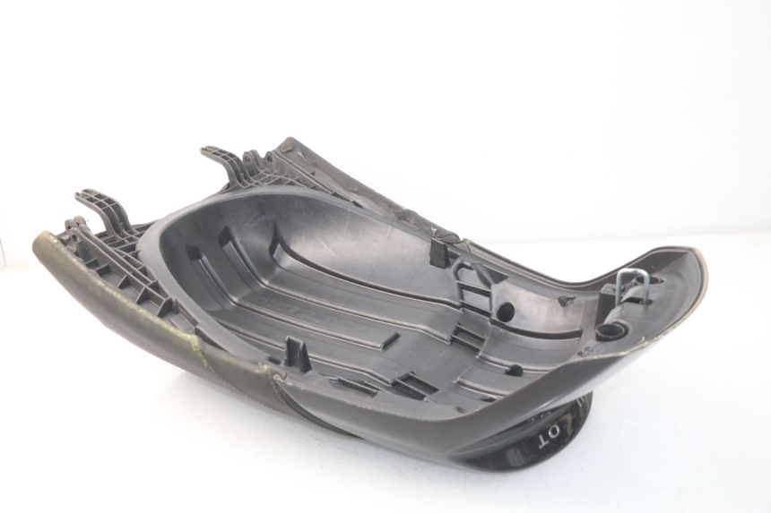 photo de TYŁ SIEDZENIA PEUGEOT SATELIS 300 (2012 - 2015) - Inny kąt widzenia