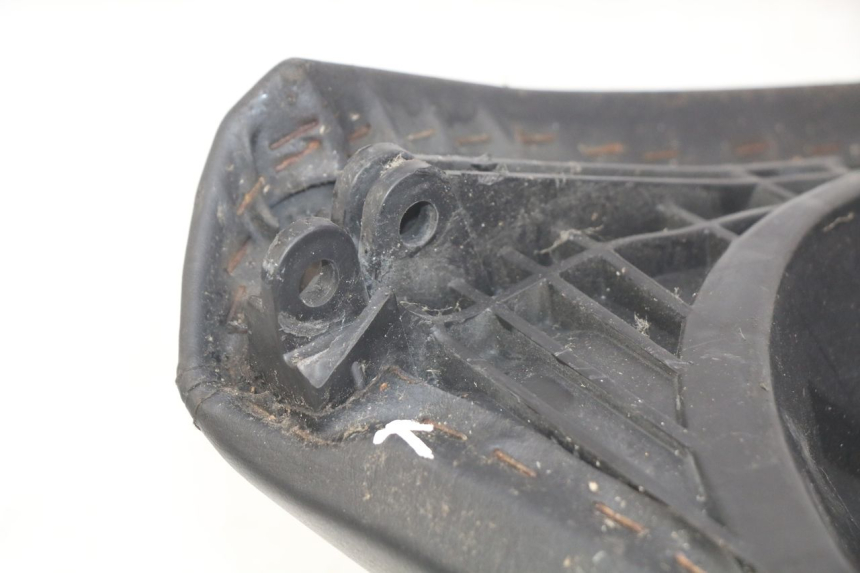 photo de SIEDZENIE TYLNE PEUGEOT SATELIS 125 (2010 - 2012) - Zbliżenie techniczne