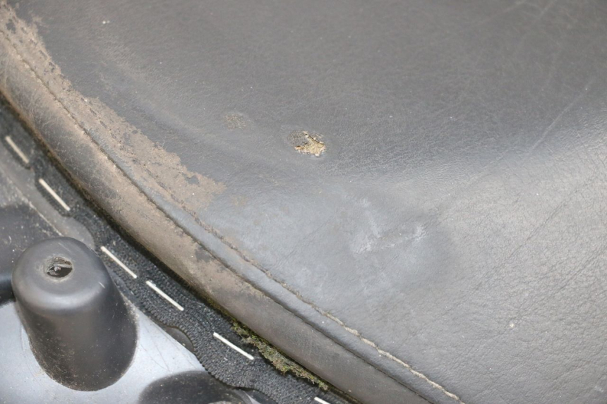 photo de SIEDZENIE TYLNE PEUGEOT SATELIS 125 (2010 - 2012) - Punkty mocowania