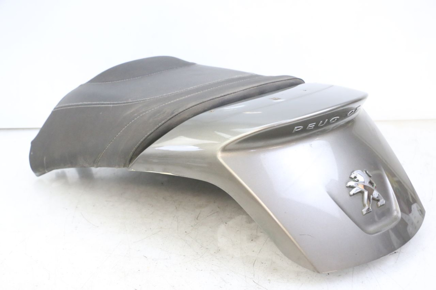 photo de TYŁ SIEDZENIA PEUGEOT SATELIS 125 (2013 - 2018) - Szczegóły charakterystyczne