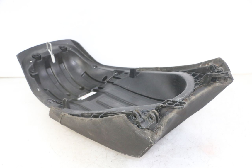 photo de TYŁ SIEDZENIA PEUGEOT SATELIS 125 (2013 - 2018) - Widok ogólny