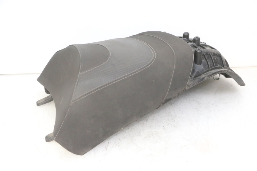 photo de TYŁ SIEDZENIA PEUGEOT SATELIS 125 (2013 - 2018) - Oznaczenia i referencje