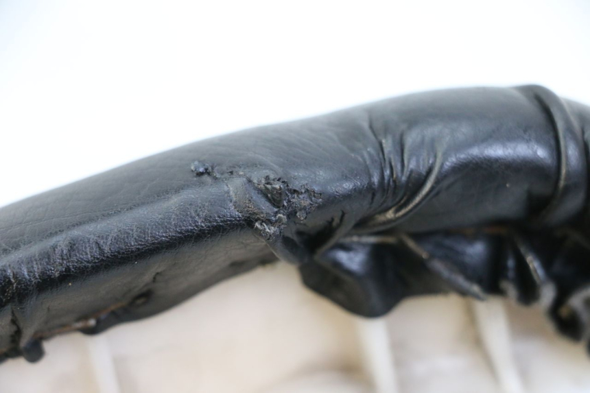 photo de TYŁ SIEDZENIA SUZUKI SV S 650 (1999 - 2002) - Zbliżenie techniczne