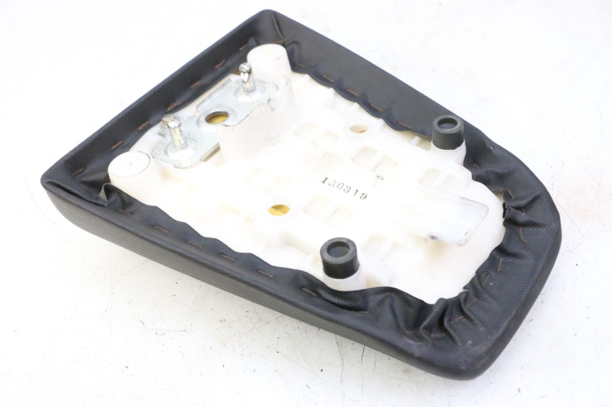 photo de TYLNE SIEDZENIE SUZUKI SV S 650 (2003 - 2009) - Inny kąt widzenia