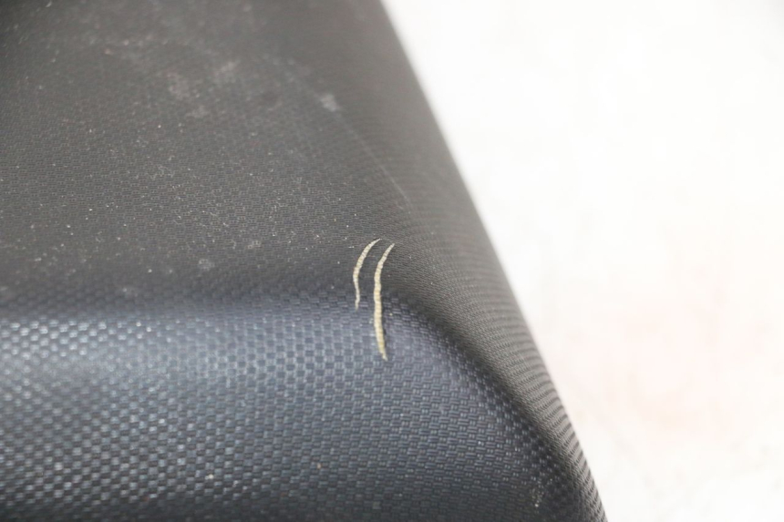 photo de TYLNE SIEDZENIE SUZUKI SV S 650 (2003 - 2009) - Zbliżenie techniczne